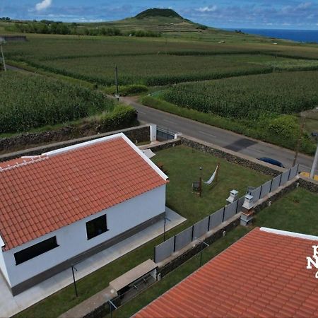 Photography House By Pontanegraazores Altares Екстер'єр фото