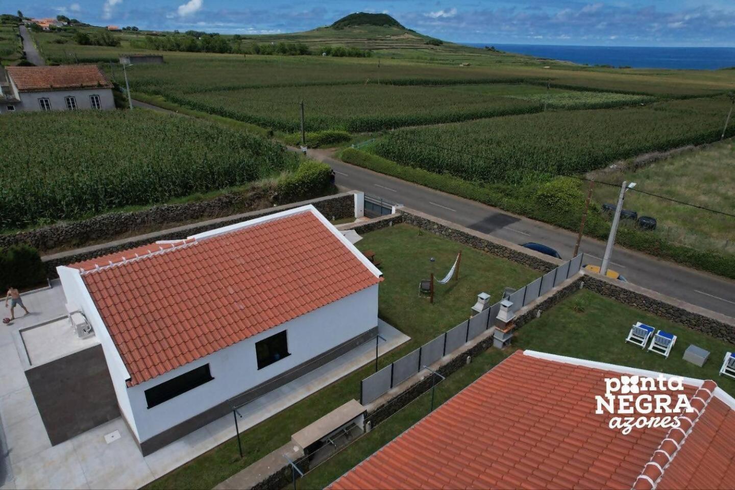 Photography House By Pontanegraazores Altares Екстер'єр фото