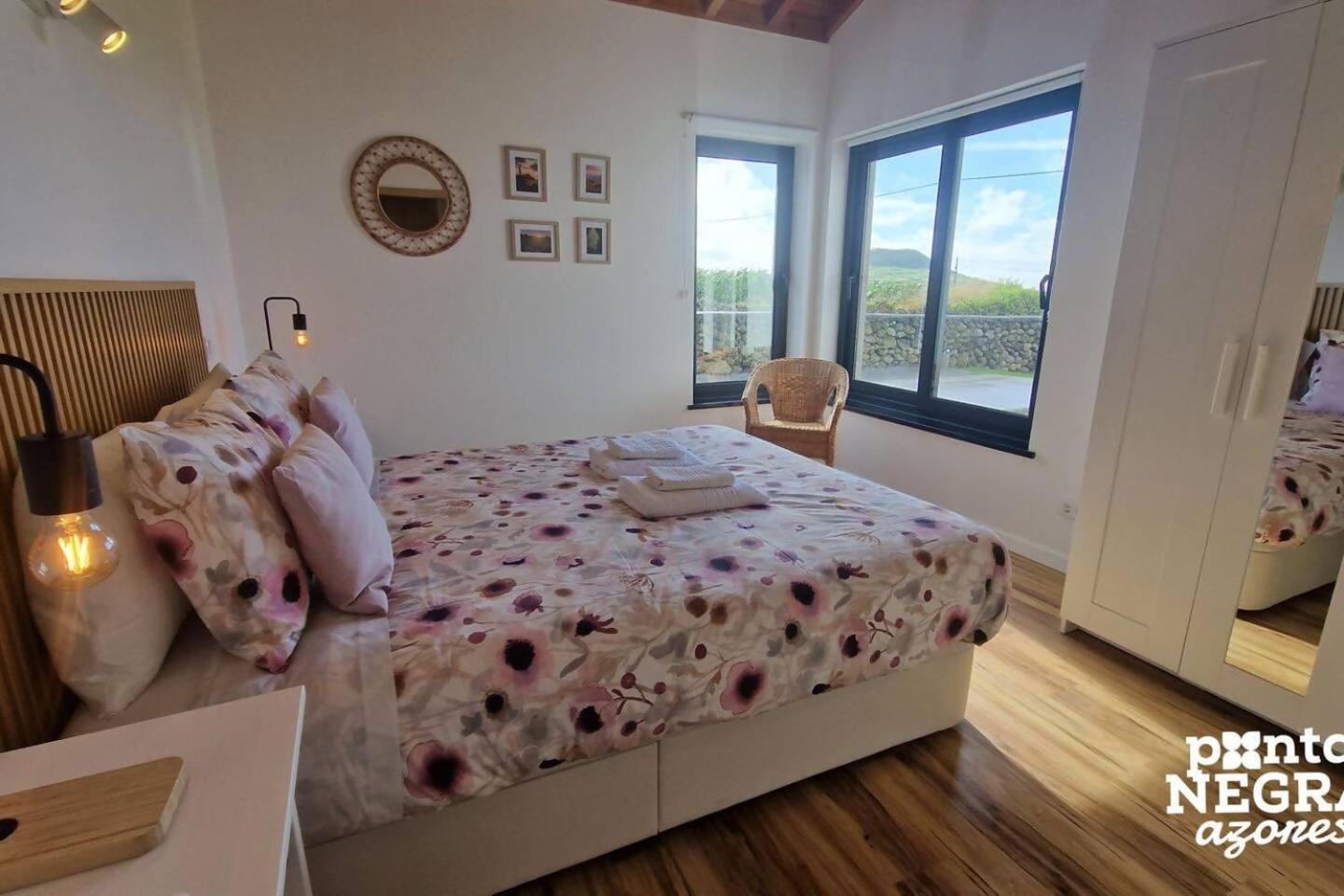 Photography House By Pontanegraazores Altares Екстер'єр фото