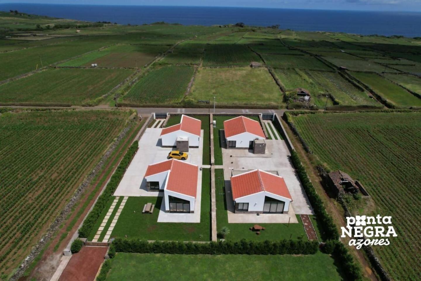 Photography House By Pontanegraazores Altares Екстер'єр фото